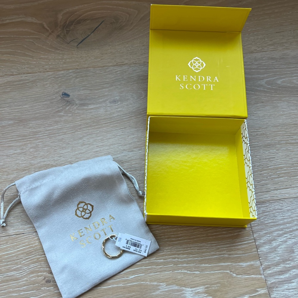 Kendra Scott Andi Band ring in gold -size 8
